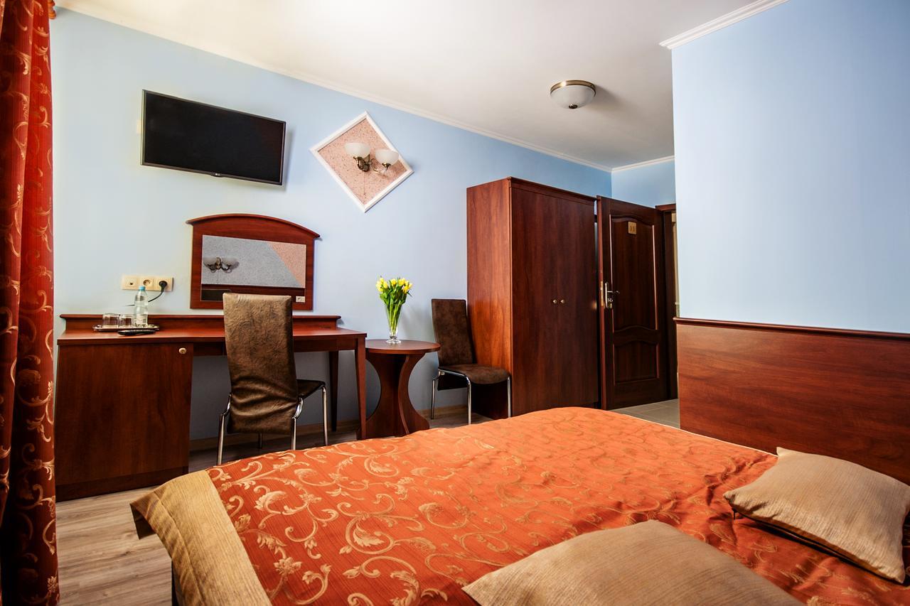 Hotel Irys ลูบลิน ภายนอก รูปภาพ