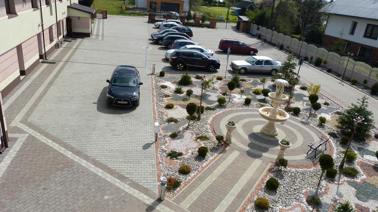 Hotel Irys ลูบลิน ภายนอก รูปภาพ
