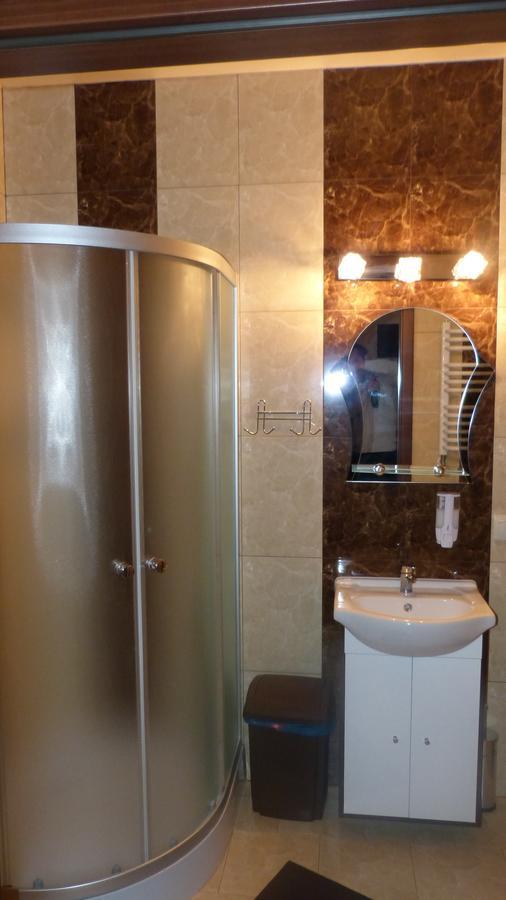 Hotel Irys ลูบลิน ภายนอก รูปภาพ
