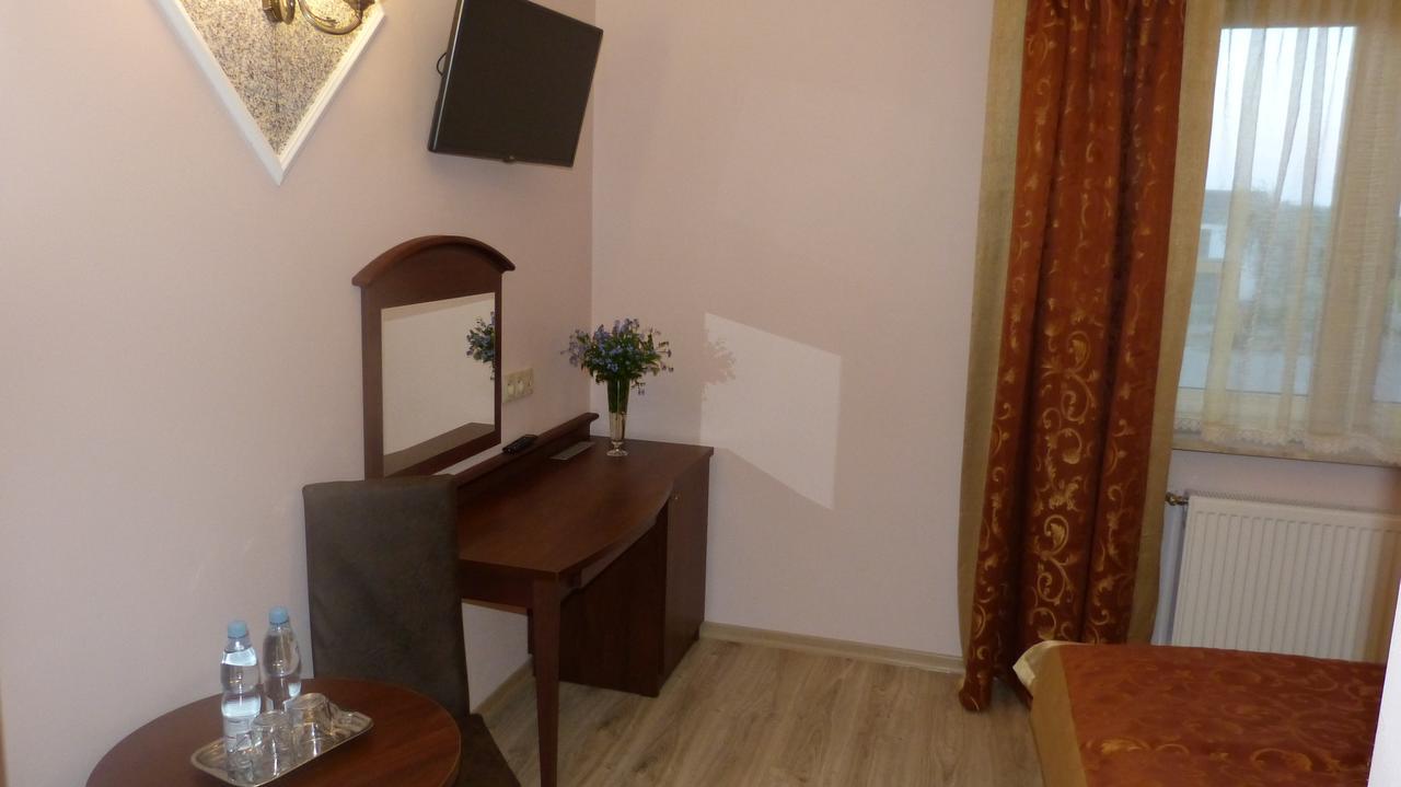 Hotel Irys ลูบลิน ภายนอก รูปภาพ
